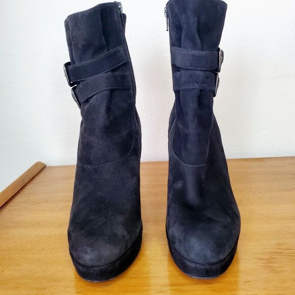 Stuart Weitzman WedgeHolster Black Suede Ruched Buckle Booties Fall Ankle SZ 9 - Picture 2 of 11